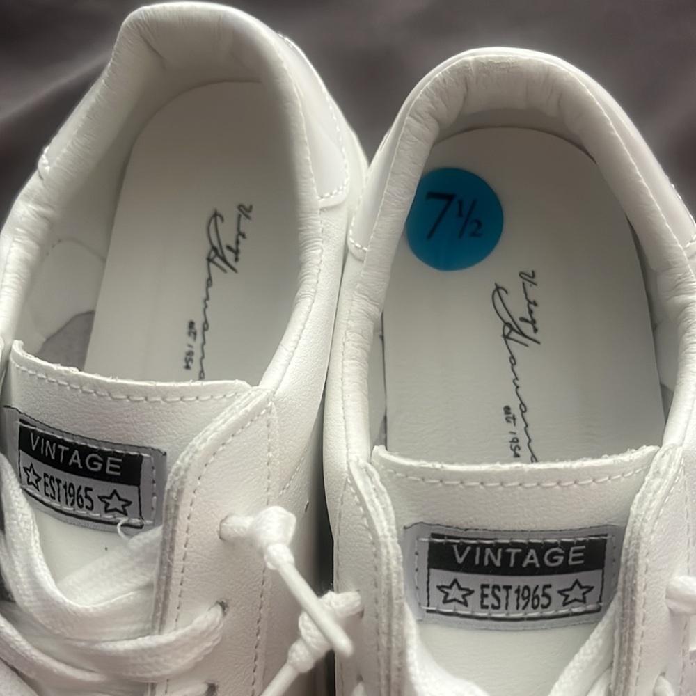 Brand new - never worn - white sneakers size 7.5 - Picture 2 of 6